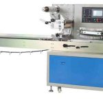 Automatic-Pillow-Type-Carrot-Wrapping-Packing-Machine