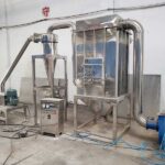 Full-Automatic-Carrot-Powder-Crushing-Making-Machine-with-Dust-Collector